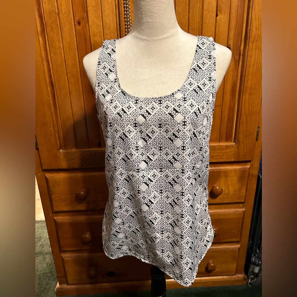 H&M Black and White square geometric print- Light weight airy blouse size 10